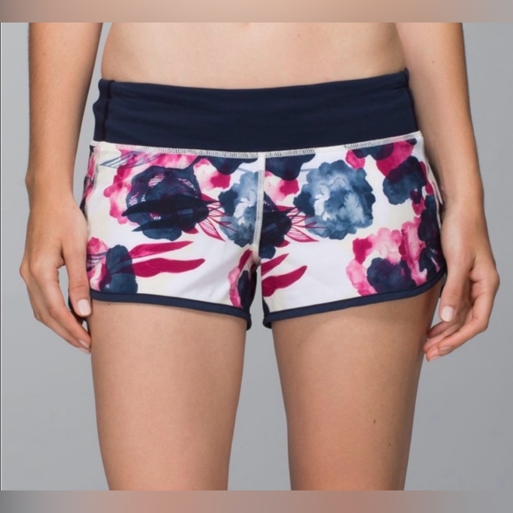 EUC Lululemon Speed Up 2.5 Inseam Short - Size 4